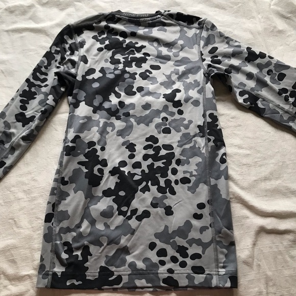 Nike Pro Dri-Fit Camo Long Sleeve Shirt (Size L) - Picture 7 of 8